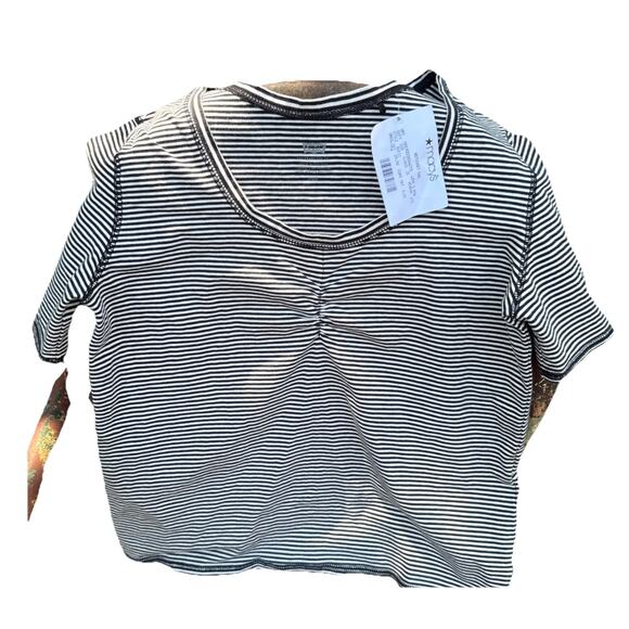 NWT Levi's Shirt Women's Striped Crew Neck Short Sleeve Shirt SZ L Black/white - Picture 1 of 5